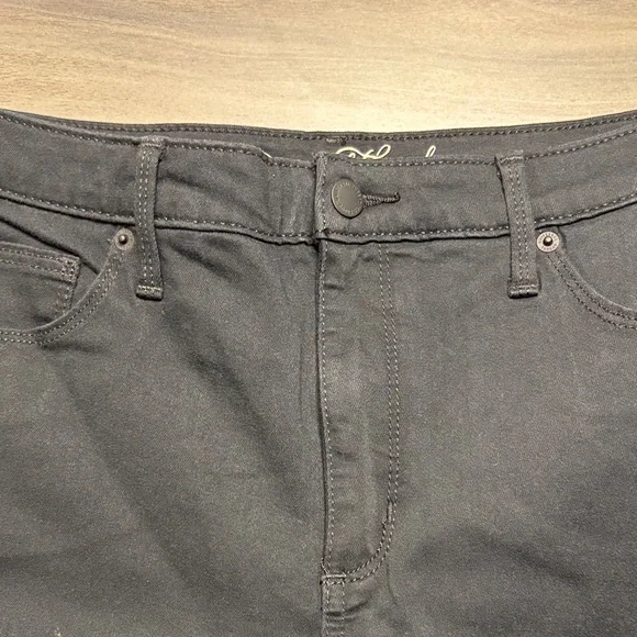 Black Women's Jeans - Picture 5 of 6